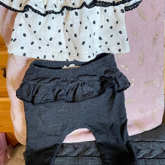 Jessica Simpson 6-9 months SET polka dots - Picture 2 of 4